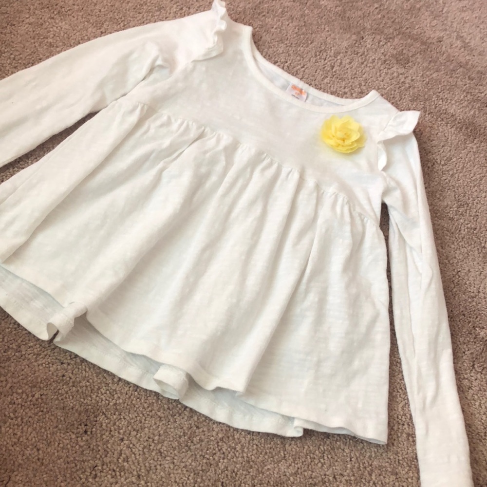 White long sleeve girls top